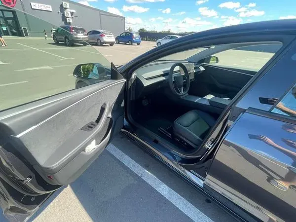 242 Авто на свадьбу Tesla Model 3 черная с водителем Київ - зображення 3