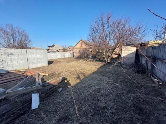 Дом 110 кв.м. с участком в удобном р-не, гараж с ямой, высокий забор, Марганець