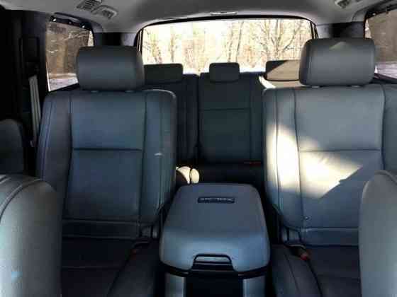 238 Внедорожник на свадьбу Toyota Sequoia белая аренда Київ