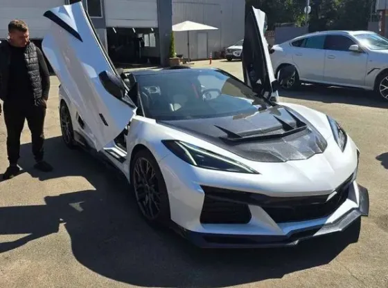 366 Кабриолет на свадьбу фотосессию Chevrolet Corvette белый аренда Киев