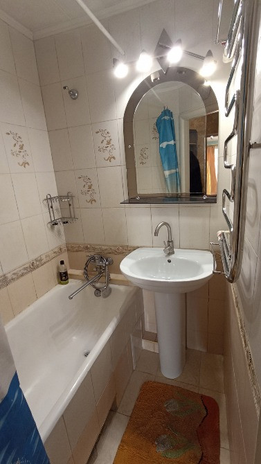 Снять 4-комнатную квартиру в Киеве. Центр. Метро Печерская, посуточно Киев - изображение 11