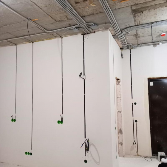 Штробление штробы без пыли Харьков. Услуги электрика Харків