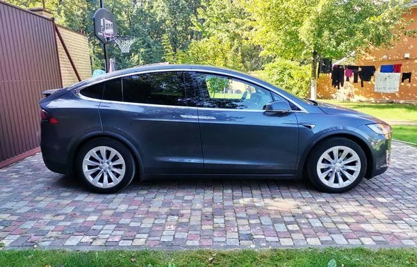 075 Tesla Model X серая электрический внедорожник арендовать на свадьб Київ - зображення 4
