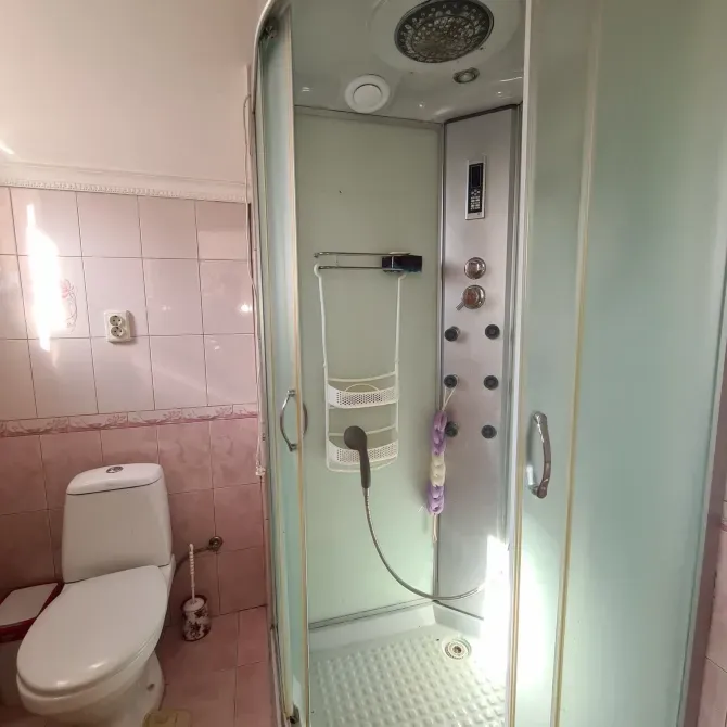 Здаються в м. Берегове 2, 3, 4, 5-х кімнати подобово біля термал. басе Берегове - зображення 5