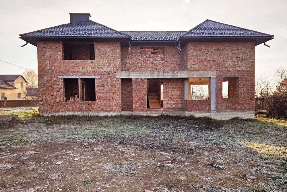 Продається незавершений будинок 290 м² у м. Сторожинець, вул. Садова Сторожинец - изображение 1