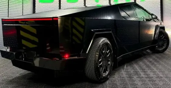 351 Tesla Cybertruck черный аренда на фотосессию съемки Київ