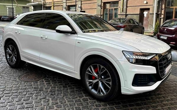 037 Внедорожник Audi Q8 S Line белая заказать на свадьбу Київ - зображення 1