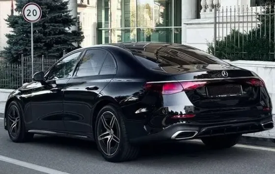 222 Аренда Mercedes Benz E-class W214 с водителем Київ