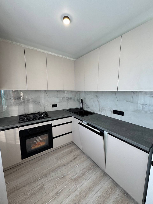 Продаж гарної 3-кімнатної квартири з новим якісним ремонтом Черкаси - зображення 3