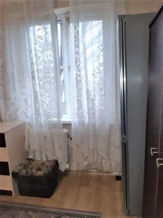 Пр.Б.Хмельницького, кінцева 136й маршрутки, продам 1к.кв, 5/9 ремонт Днепр