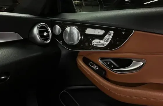 433 Авто без водителя Mercedes Benz С300 синий на прокат Киев