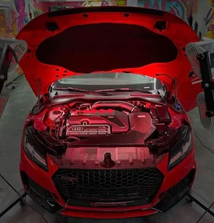 419 Audi TT RS красная для фотосессии съемки аренда Киев
