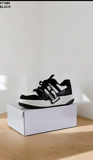 Продам жіночі/дівчачі кросівки Бровары - изображение 3