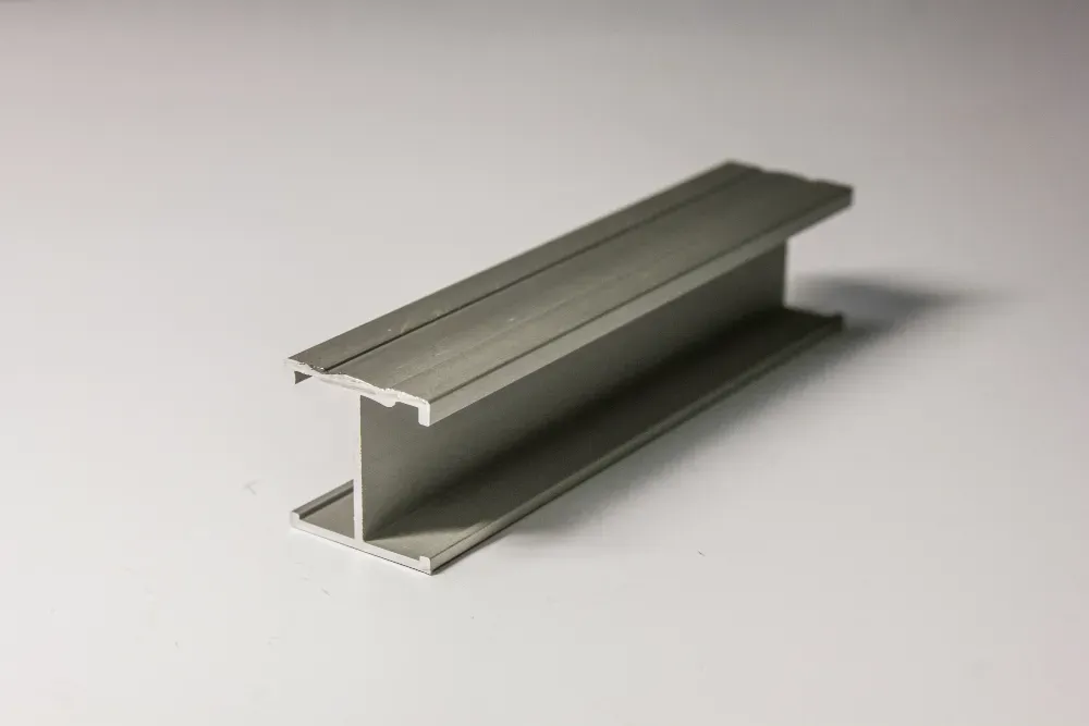 алюмінієвий профіль вставка в паз для торгового обладнання Киев - изображение 7