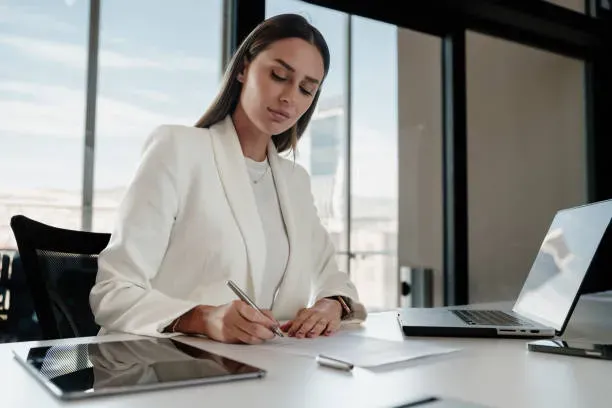 Юрист Подільський районний суд Києва - адвокат Виноградар Київ - зображення 1