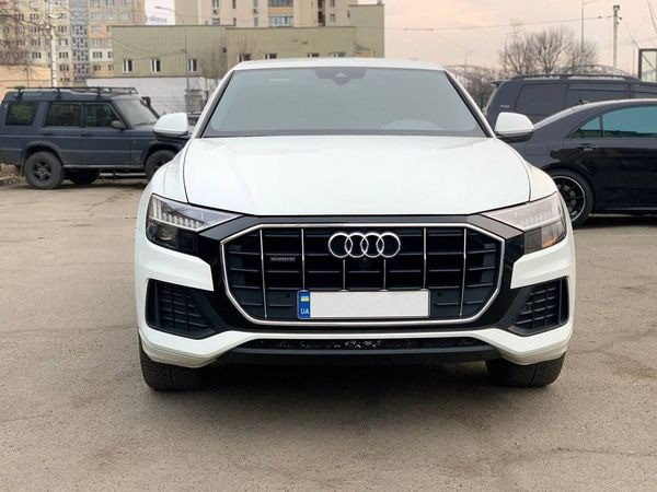 037 Внедорожник Audi Q8 S Line белая заказать на свадьбу Київ - зображення 4