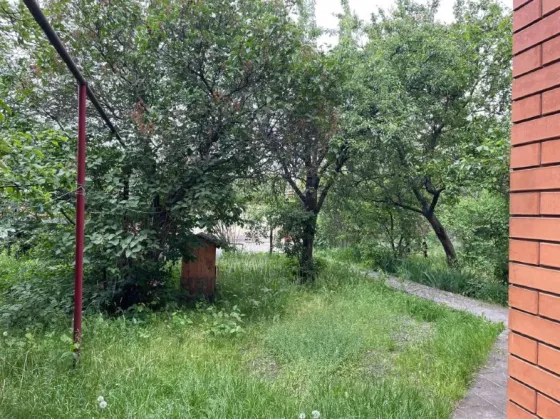 Будинок біля метро Бориспільська. Власник Київ