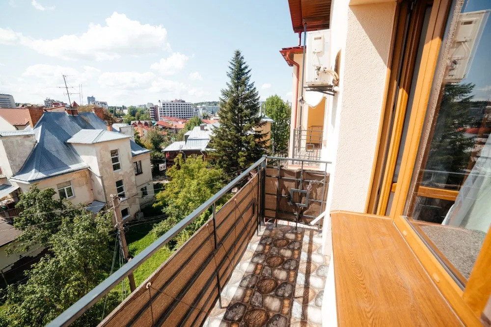 нерухомість для проживання та бізнесу в центрі Трускавець - зображення 4