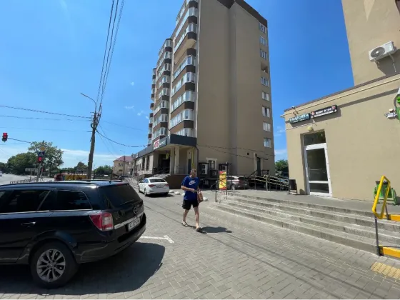 Оренда торгового приміщення в торговій галереї ЖК Сафрон Луцьк