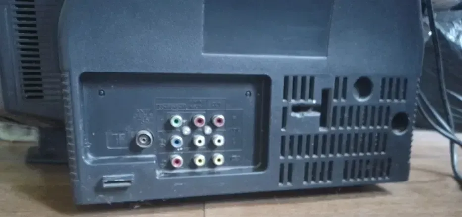 Телевізор кольоровий Sharp XFlat Slim 21S-Fx10U Біла Церква - зображення 4