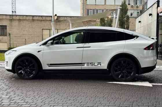 001 Tesla Model X белая электрический внедорожник арендовать на свадьб Київ