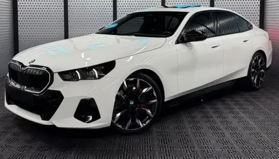 424 Bmw 5 G60 белая прокат без водителя Київ