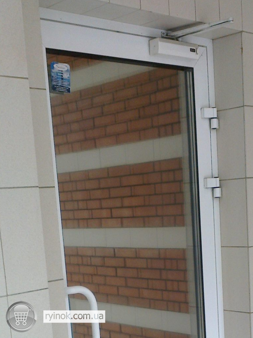 Монтаж бронирующих (ударопрочных) пленок на стекла зданий - бронирование стеклопакетов Дніпро - зображення 1