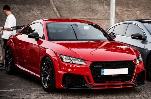 419 Audi TT RS красная для фотосессии съемки аренда Киев - изображение 1