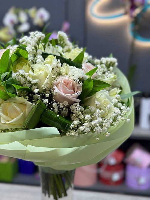 Квіти, Оболонь, доставка, флорист, купити, замовити букет Magic Trio Київ - зображення 3