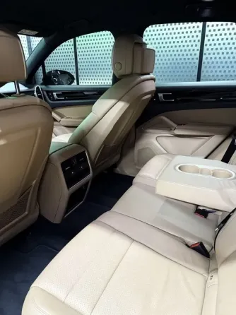 436 Porsche Cayenne New прокат без водителя Киев