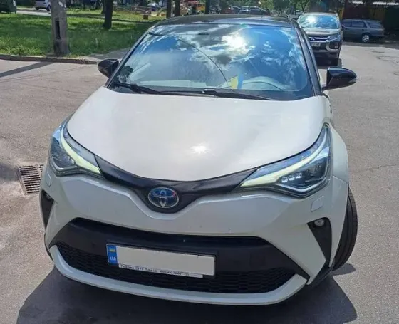 083 Внедорожник на свадьбу Toyota CH-R 2019 белый аренда Киев