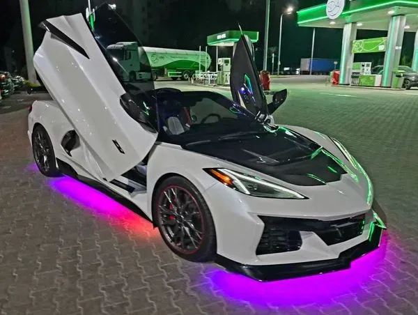 366 Кабриолет на свадьбу фотосессию Chevrolet Corvette белый аренда Київ - зображення 1