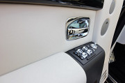 Прокат Rolls-Royce Phantom 2008 за водієм в Києві Київ