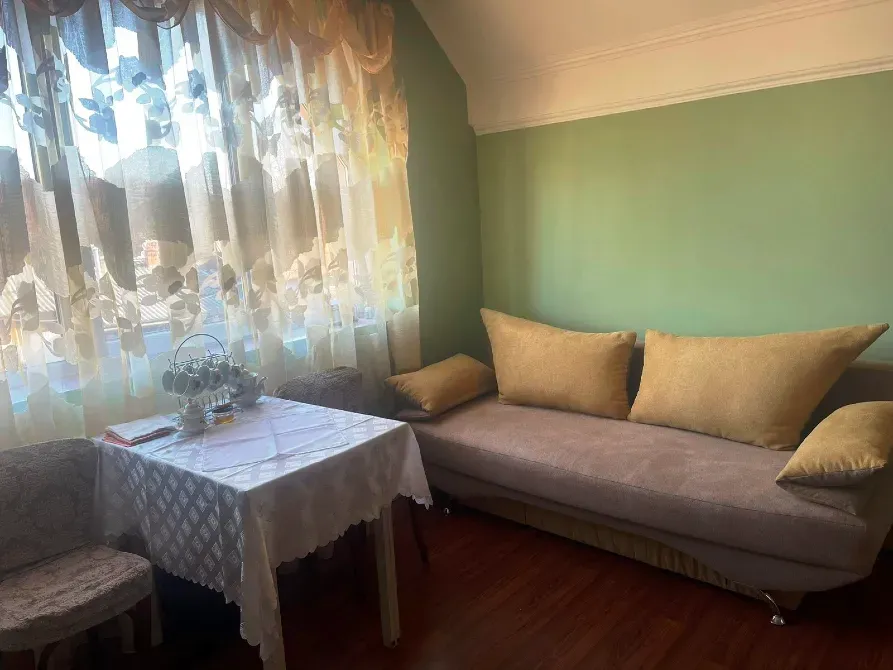 Здаються в м. Берегове 2, 3, 4, 5-х кімнати подобово біля термал. басе Берегове - зображення 2