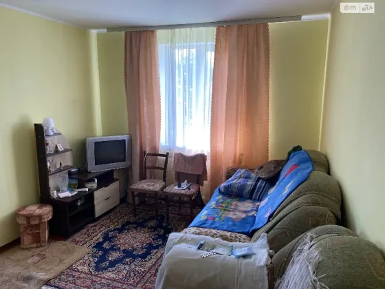 Продаж частини будинку в селищі Романів Житомирської області Романов