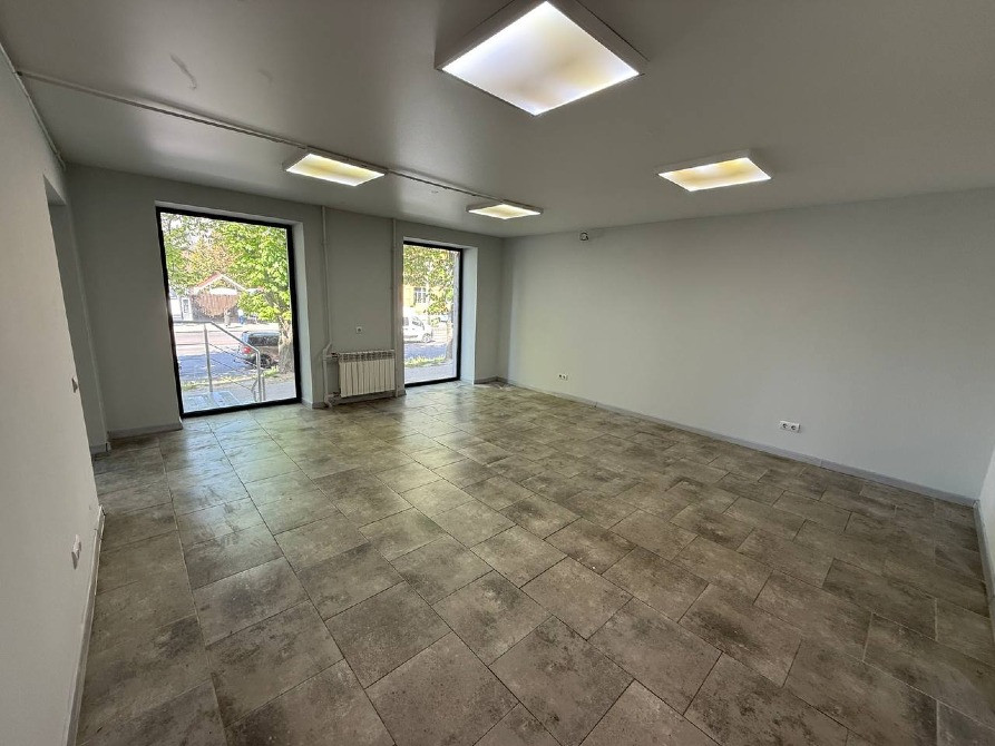 Оренда фасадного приміщення, Відродженння Луцьк - зображення 4