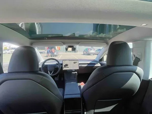 242 Авто на свадьбу Tesla Model 3 черная с водителем Київ - зображення 4